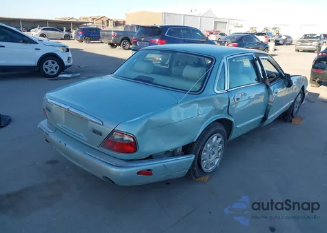 2003 Jaguar Xj Xj8 z USA, uszkodzony, nr VIN SAJDA14C13LF49805